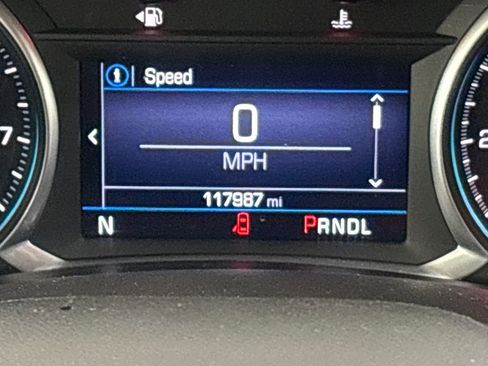 Used 2021 Chevrolet Equinox LT FWD image 21