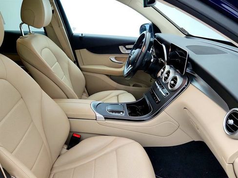 Used 2022 Mercedes-Benz GLC 300 4MATIC image 24
