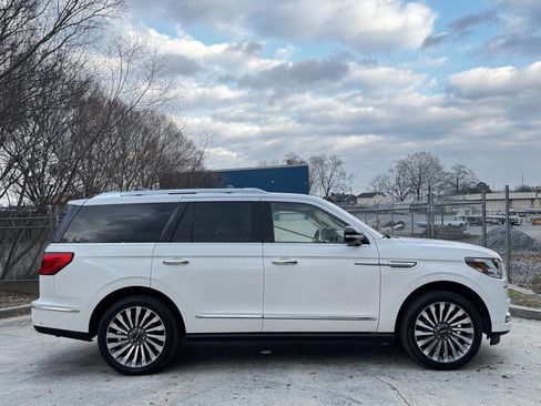 Used 2018 Lincoln Navigator Reserve w/ Technology Package image 4