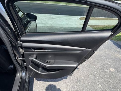 Used 2021 MAZDA MAZDA3 s FWD image 10