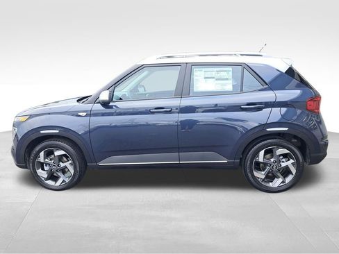 New 2026 Hyundai Venue SEL FWD image 2