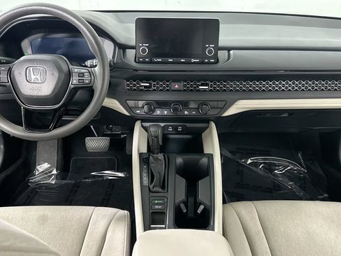 Used 2025 Honda Accord SE image 20