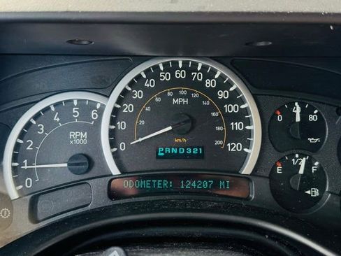 Used 2005 HUMMER H2 4D Sport Utility image 16