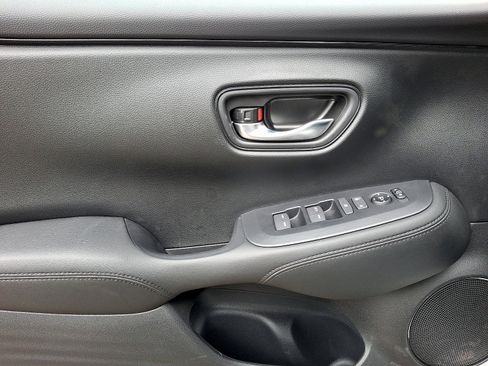 New 2026 Honda HR-V LX image 9