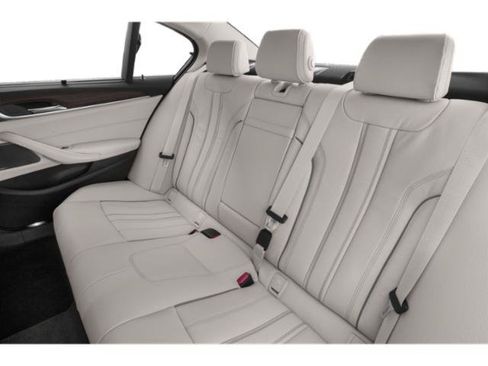 Used 2019 BMW 530i w/ Convenience Package RWD image 17