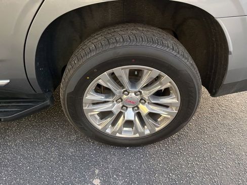 Used 2021 GMC Yukon Denali image 34