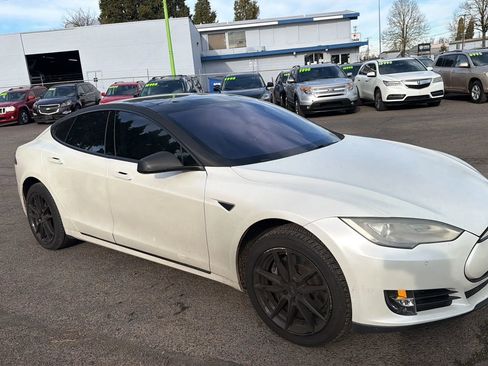 Used 2014 Tesla Model S 60 image 2