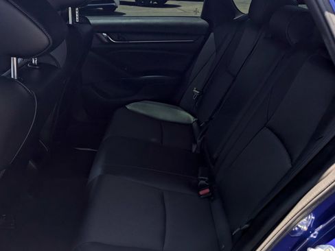 Used 2022 Honda Accord Sport image 7