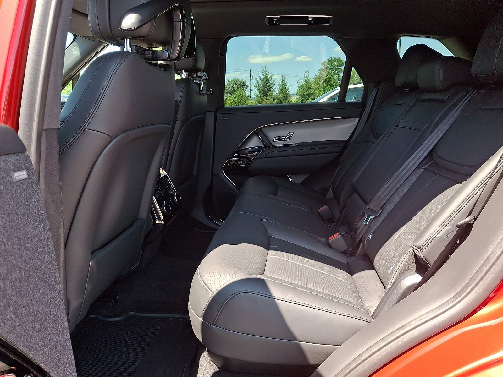 New 2026 Land Rover Range Rover Sport Dynamic SE AWD/4WD image 7