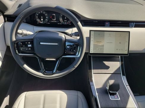 New 2026 Land Rover Range Rover Evoque S AWD/4WD image 19