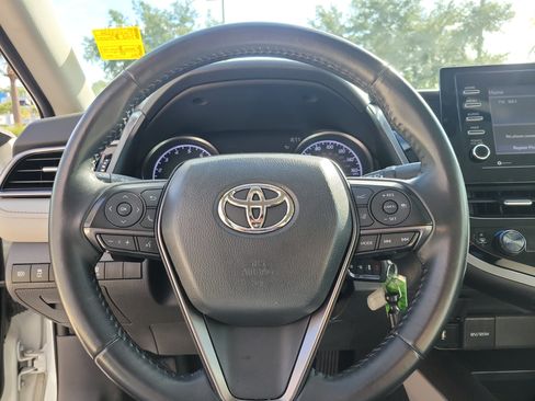 Used 2023 Toyota Camry SE AWD/4WD image 16