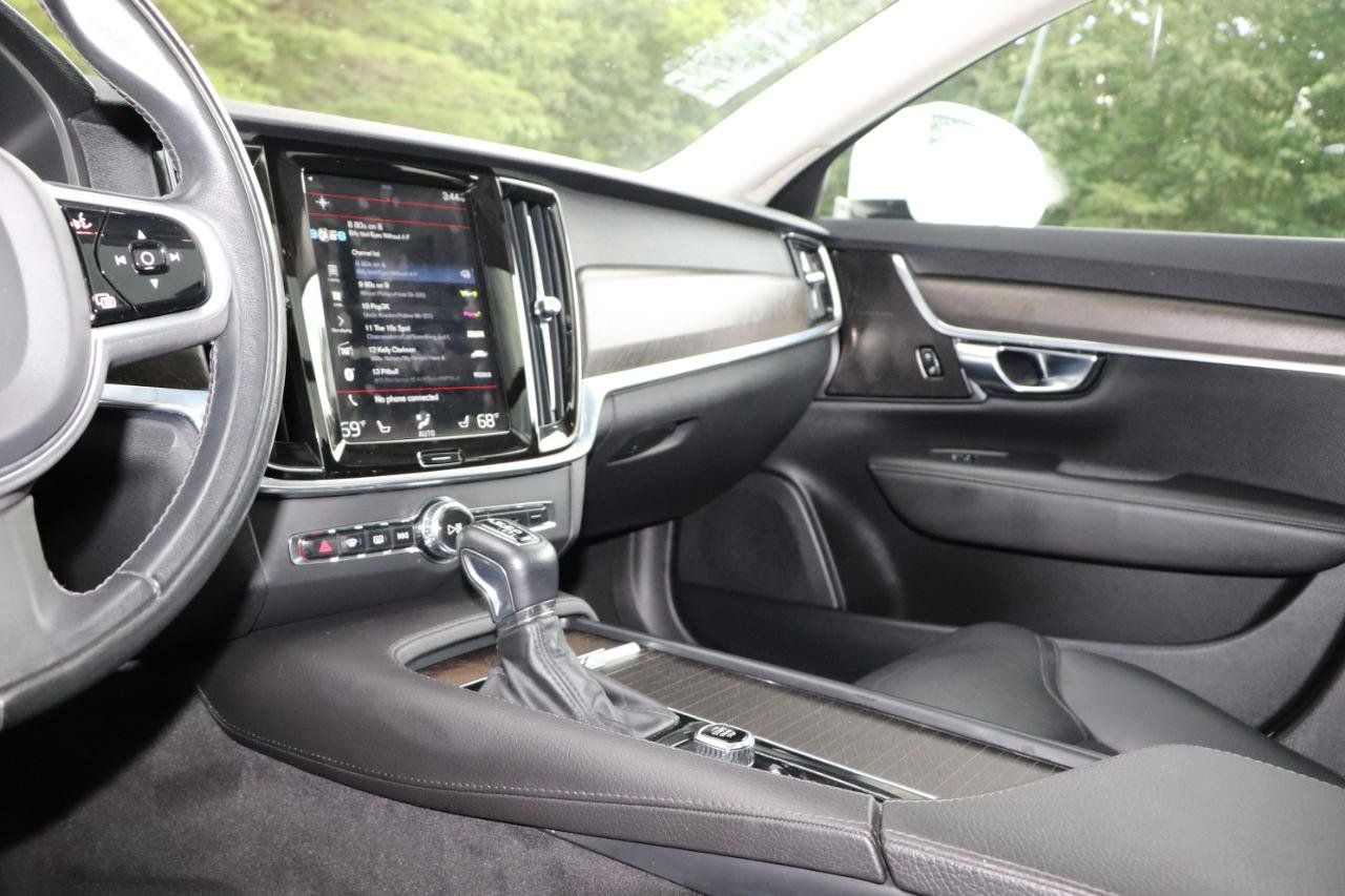 Used 2020 Volvo V90 T6 Cross Country AWD/4WD image 12
