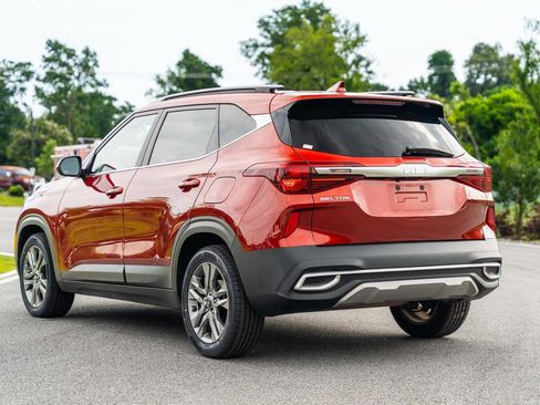 Used 2023 Kia Seltos S FWD image 5