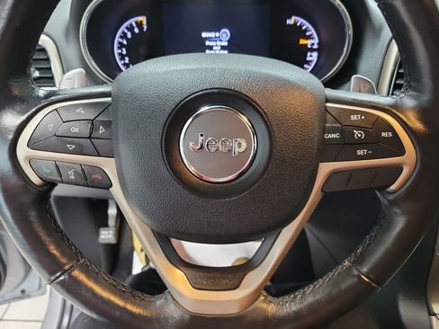 Used 2016 Jeep Grand Cherokee Laredo w/ Quick Order Package 23E image 5