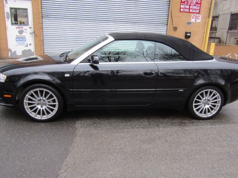 Used 2009 Audi A4 2.0T image 2