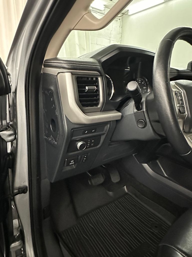 Used 2022 Ford Expedition XLT AWD/4WD image 14