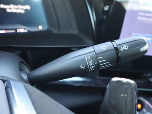 Used 2024 Chevrolet Corvette Stingray Preferred Cpe w/ Z51 Performance Package image 21