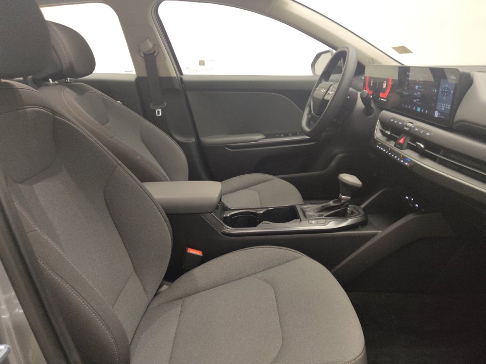 Used 2025 Kia K4 FWD image 21