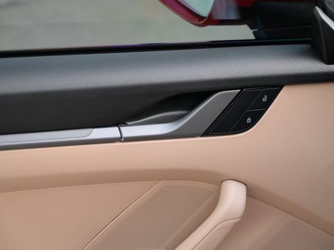 Used 2022 Porsche 911 Carrera image 21