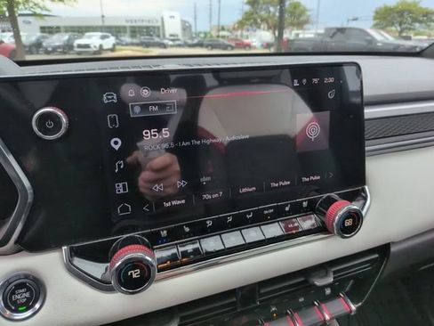 Certified 2023 GMC Canyon AT4X AWD/4WD image 24