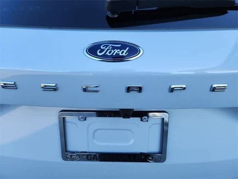 Used 2025 Ford Escape ST-Line w/ Tech Pack #1 image 11