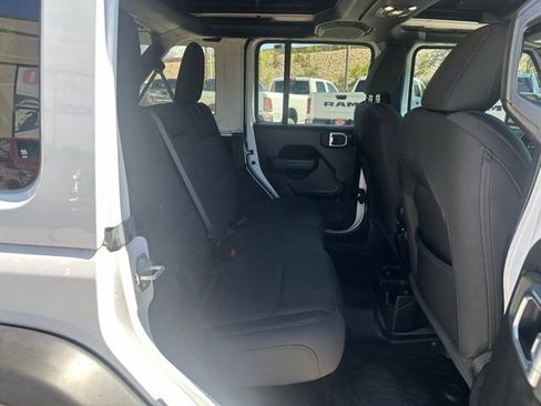 Used 2022 Jeep Wrangler Unlimited Sport AWD/4WD image 19
