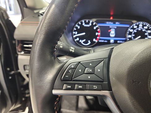 Used 2022 Nissan Sentra SR w/ SR Premium Package image 12