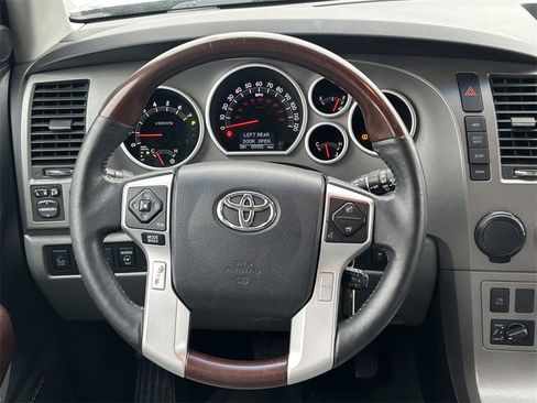 Used 2015 Toyota Sequoia Platinum image 54