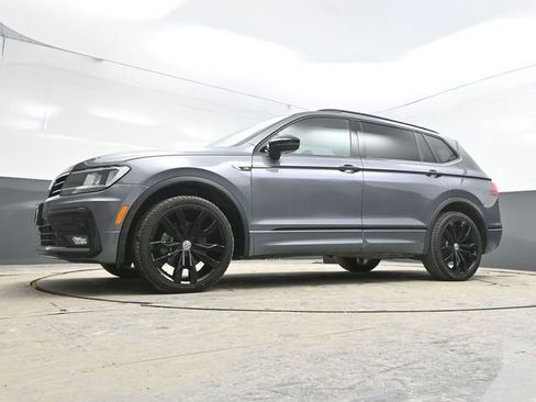 Used 2021 Volkswagen Tiguan SE R-Line image 35