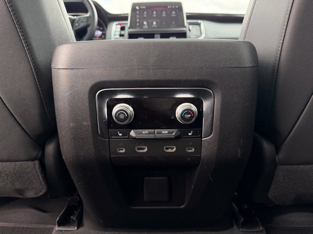 Used 2023 GMC Yukon AT4 AWD/4WD image 32