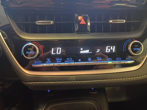 Used 2019 Toyota Corolla XSE FWD image 25