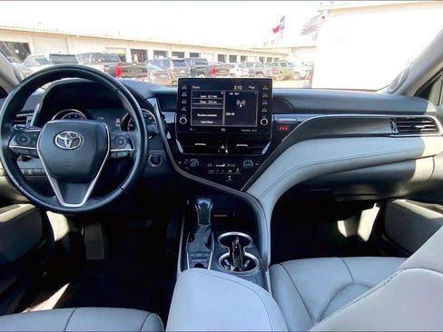 Used 2024 Toyota Camry XLE image 14
