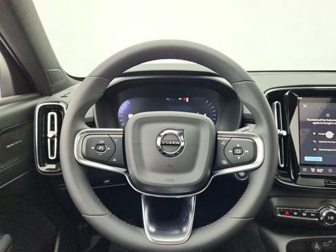 New 2026 Volvo XC40 B5 Ultra w/ Climate Package image 25