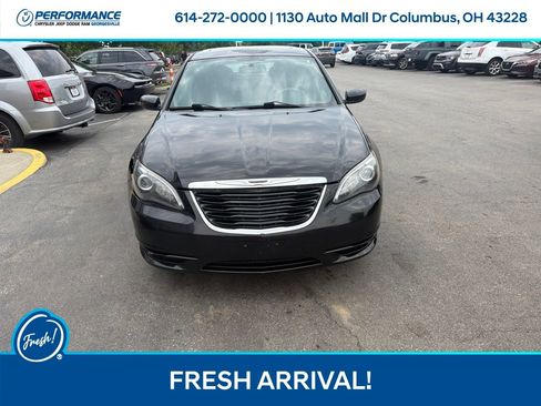 Used 2013 Chrysler 200 Touring w/ Cold Weather Group FWD image 9