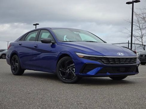 New 2026 Hyundai Elantra SEL Sport image 2