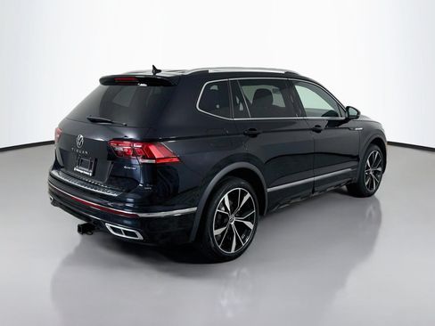 Certified 2022 Volkswagen Tiguan SEL R-Line AWD/4WD image 9