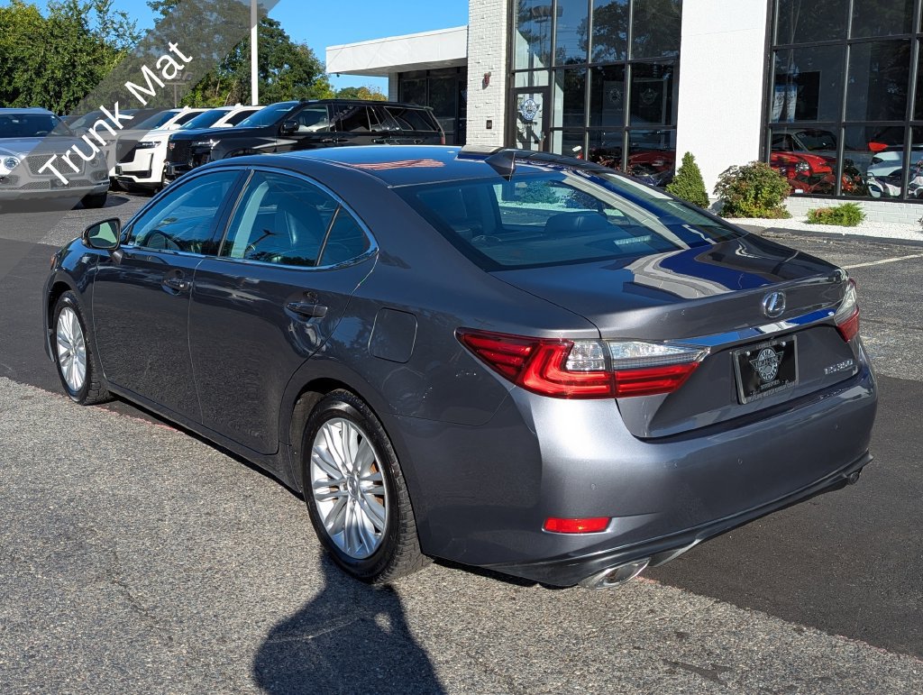 Used 2016 Lexus ES 350 w/ Premium Package w/Wood Trim FWD image 12