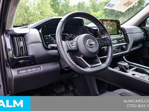 Used 2025 Nissan Pathfinder SV AWD/4WD image 23