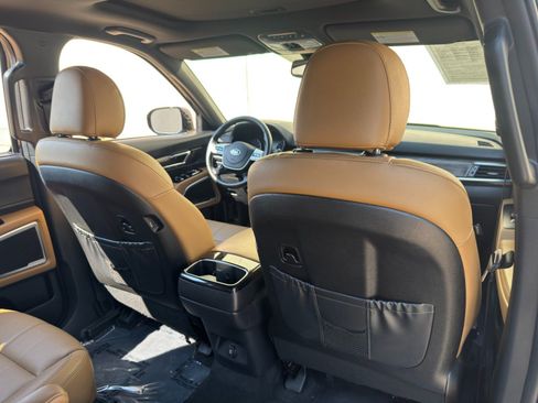 Used 2020 Kia Telluride SX w/ Towing Package FWD image 38