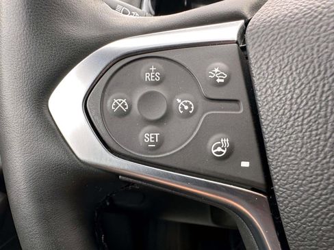 Used 2023 Chevrolet Traverse LT AWD/4WD image 16