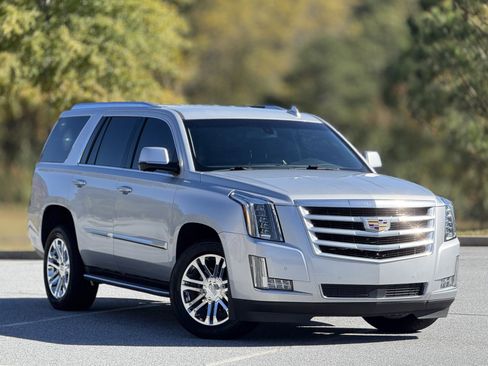 Used 2016 Cadillac Escalade 2WD image 12