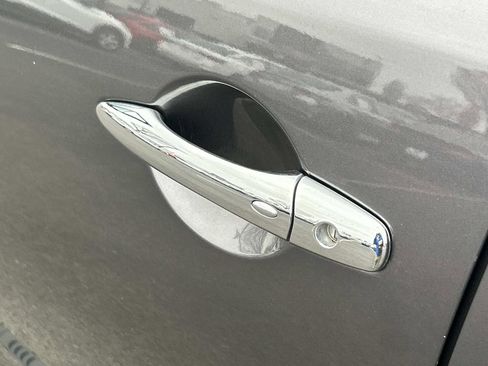 Used 2024 INFINITI QX80 Luxe image 16