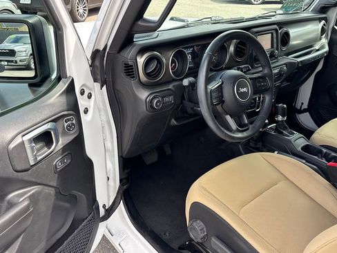 Used 2018 Jeep Wrangler Unlimited Sport S AWD/4WD image 8