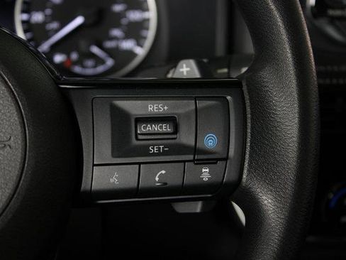 Certified 2022 Nissan Rogue SV image 24