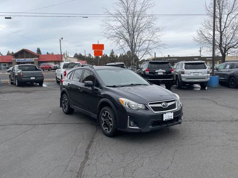 Used 2016 Subaru Crosstrek 2.0i Limited image 9