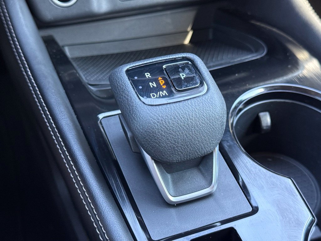 Used 2023 Nissan Rogue SL w/ SL Premium Package FWD image 24