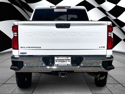 Used 2020 Chevrolet Silverado 2500 LTZ w/ LTZ Plus Package image 4