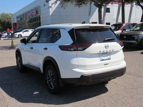 New 2026 Nissan Rogue S image 5