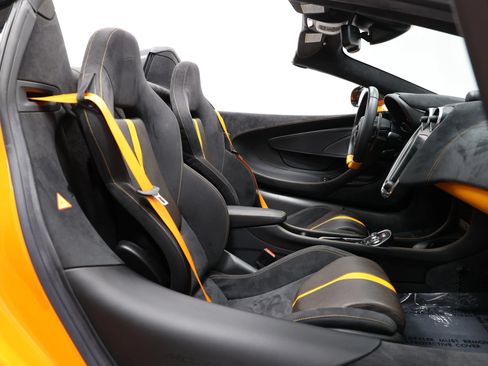 Used 2019 McLaren 570S Spider RWD image 81