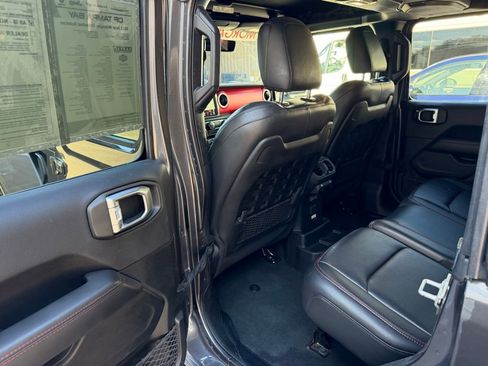 Certified 2022 Jeep Wrangler Unlimited Rubicon w/ Cold Weather Group image 27